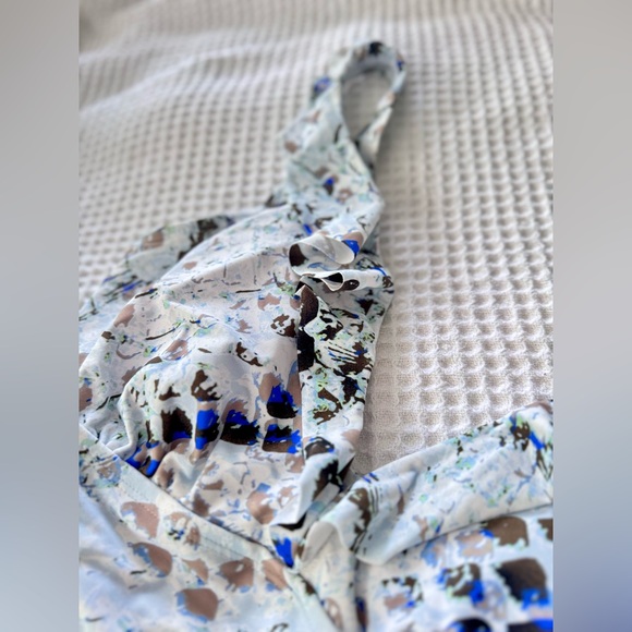 DKNY Ruffle Plunge Underwire Tummy Control One Piece Swimsuit White Swimwear - Picture 10 of 16